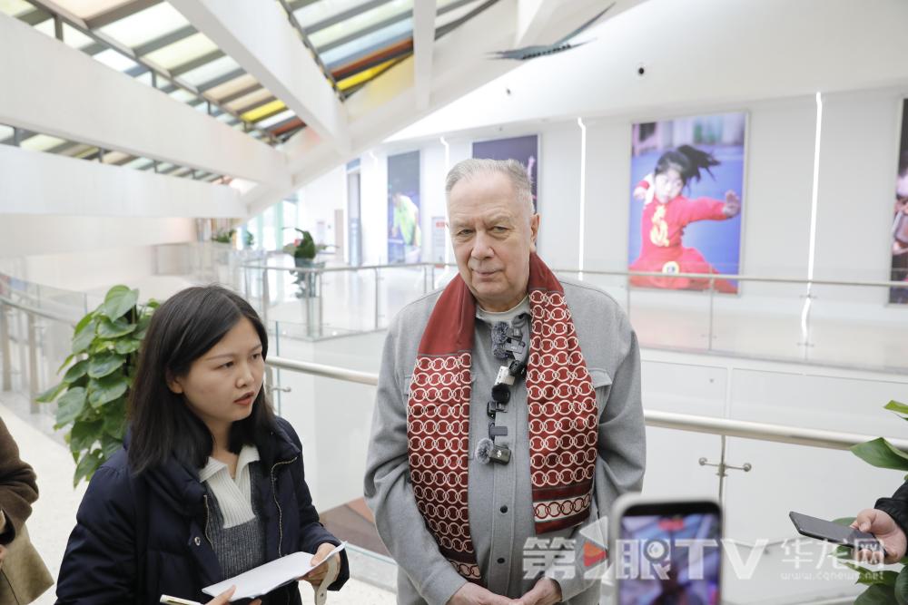 莫斯科国立柴可夫斯基音乐学院校长亚历山大·索科洛夫。第1眼TV-华龙网记者 石涛 摄