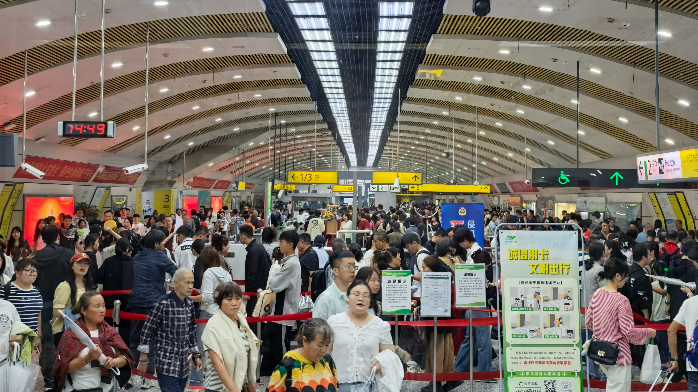 重庆交通眼丨4694万人次！国庆假期重庆公共交通平稳护航乘客出行